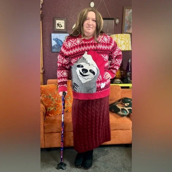 Festive Sloth Christmas Sweater - Picture 4 of 5